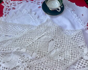 Embroidered lace mats and runner