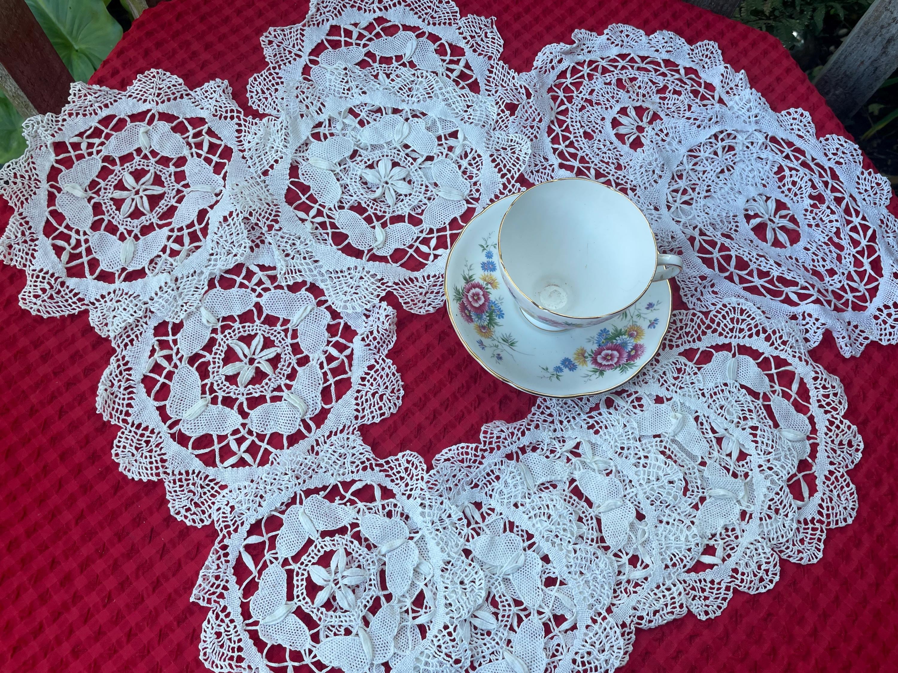 ドイリー（レース） - Etsy 日本 直径約50cmのバラのテーブルクロス