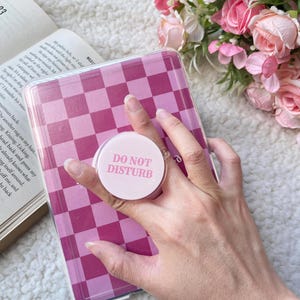 Impugnatura per Kindle, supporto per Kindle, accessori per Kindle, impugnatura magnetica per Kindle, supporto per telefono, impugnature per telefono, impugnatura per Kobo, regali per appassionati di libri immagine 4