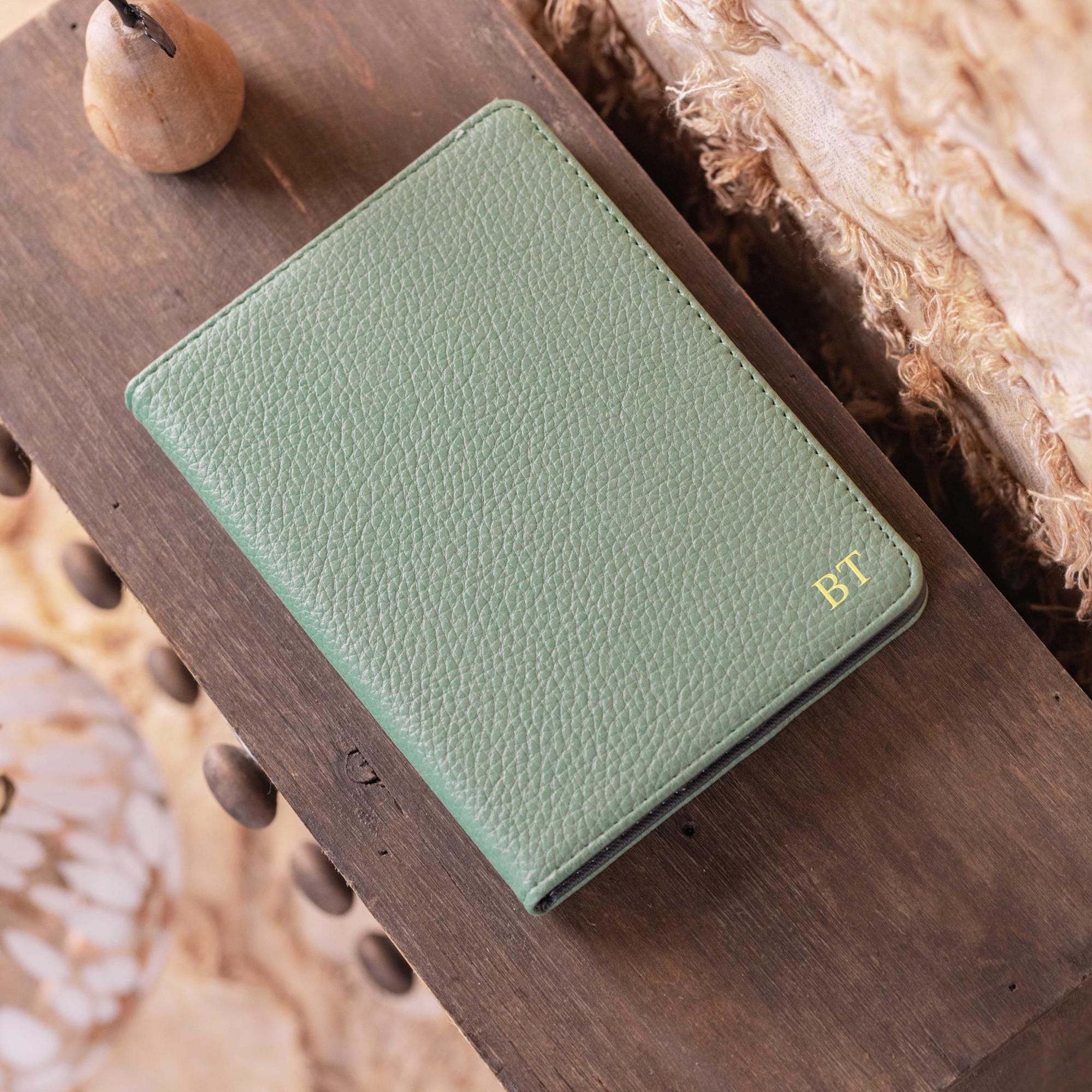 Green Vegan Leather Kindle Case, Travel Case, Kindle paperwhite 7‘’ case, kindle paperwhite case kindle case, paperwhite cover kindle 12th