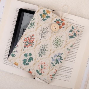 Floral Aesthetics Embroidered Kindle Sleeve, Padded E-Reader Cover, Kindle Paperwhite 7&#39; Sleeve, Kindle Scribe 10.2&#39;&#39; Cover, Gift for Mom