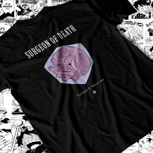 Maglietta unisex da uomo ispirata al chirurgo della morte, maglietta grafica ispirata all'anime Bepo, maglietta con cuori e pirati, design manga, maglietta vintage giapponese elegante