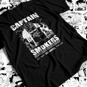 アニメメンズスモーカーズインスパイアグラフィックTシャツユニセックスオタクファッション悪魔の実提督シャツ日本のマンガインスパイアバウンティハンタースタイリッシュTシャツ
