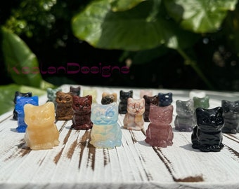 Hand Carved Crystal Cat Figurine: Healing Gemstone Collection (3cm)