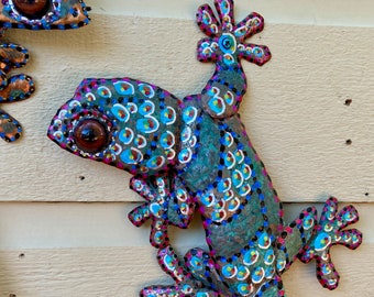 Tropical Gecko Lizard - Colores de la Jungla - salvaged copper metal sculpture - Costa Rica Trip - wall art hanging - patinas and oil paints