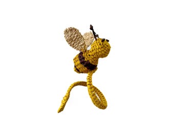 Iraca Palm Bee Napkin Ring - Woven Straw Table Decor