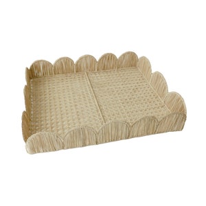 Scalloped Iraca Tray / Straw Tableware / Home Table Decor / Raffia Dinnerware / Colombia / Artett
