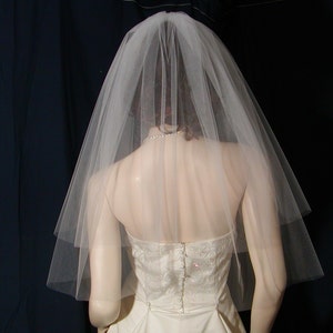 Wedding veil , bridal veil, 2 tier, elbow length, raw plain cut edge, classic style Sale image 4