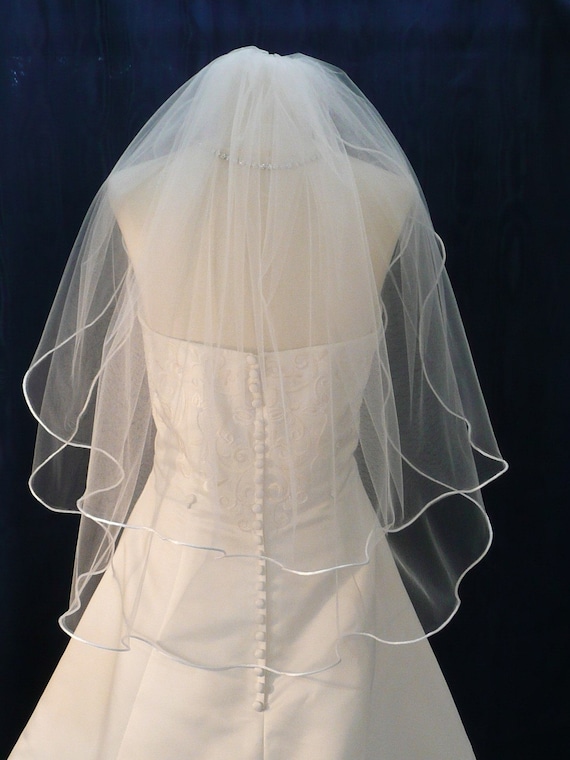 Ivory White 2t Bridal Wedding Veil with Comb Elbow length Satin Edge Diamante 
