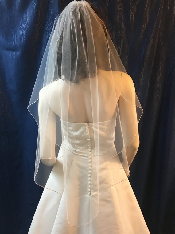 Angel Cut Bridal Veil: Cascading Tulle With Pencil Edge - Etsy display picture 3