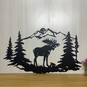 Decorazione da parete in metallo con alce della foresta di montagna, decorazione da parete in metallo con pino, natura della montagna, decorazione per la casa con cartello in metallo con alce selvatico, regalo di Natale con cartello della fauna selvatica
