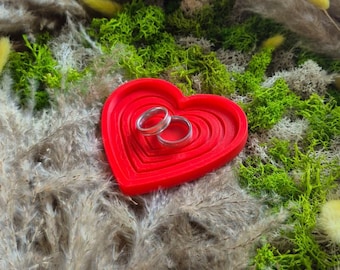 Engraved Heart Jewelry Tray STL 3MF, 3D Print File, Heart Trinket Dish, Ring Holder, Valentine Gift