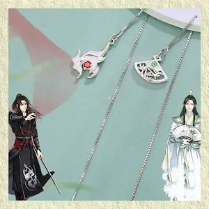 Può includere: Una tazza di ceramica bianca con manico nero e la scritta "But First, Coffee" in grassetto nero. La tazza è posta su uno sfondo neutro, che ne evidenzia il design semplice.