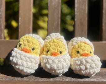 Hatching Chicks Crochet Easter Pattern, Simple Pattern, Beginner Friendly, Amigurumi Yellow Chick Pattern