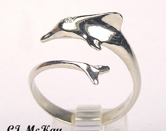 14K White Gold Dolphin Ring With A Diamond