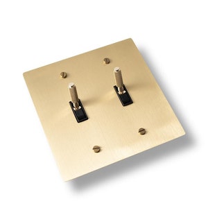 Brass Toggle Switch Plate with Knurled Cap | Single Gang 3-Way Decorative Wall Plate for Home