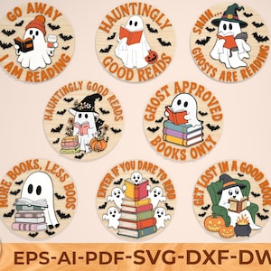 Könnte beinhalten: Eine Sammlung runder Holzschilder mit Halloween-Geister-Illustrationen. Jedes Schild zeigt einen Geist, der liest, mit Sätzen wie "Go Away I Am Reading" und "Hauntingly Good Reads" in orangefarbenen Buchstaben. Fledermäuse sind ebenfalls enthalten.