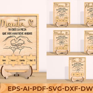 Puede incluir: Un letrero de madera con el texto "Mamita Tu Eres La Pieza Que Nos Mantiene Unidos" y una forma de corazón formada por dos manos. El letrero está dividido en cinco piezas de rompecabezas con los nombres "Mom", "Matco", "Camila" y "Dad" escritos en ellas.