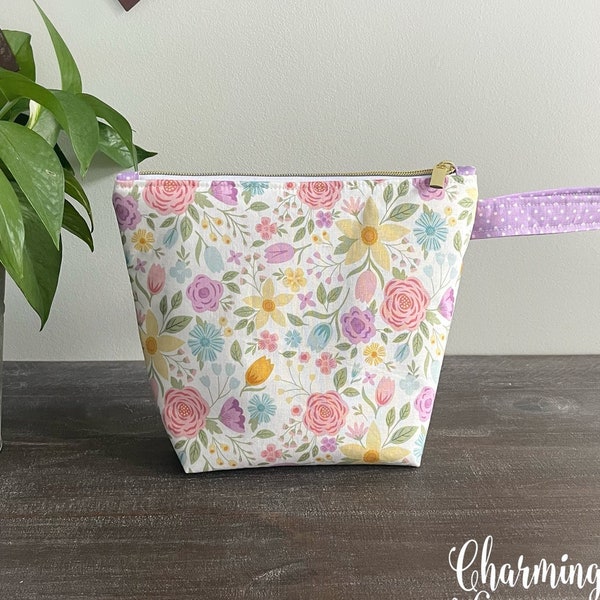 Sock Project Bag, Small Knitting Project Bag Spring Pastel Floral Easter Tote, Crochet Sewing Pouch, Gifts for Knitters Crocheters