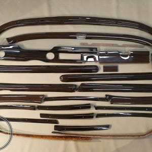 Juego de molduras de madera para tablero de Mercedes W108 - Chapa de ébano Makkasar (24 piezas, vehículos con volante a la izquierda)