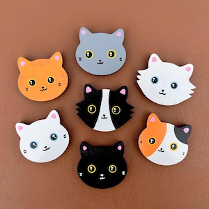 Handpainted Wood Cat Magnet, Cat lover gift, Aimant chat, Cat Gift, Fun magnet, cute magnet, Fridge magnet, Cute cat decor, Aimant fait main