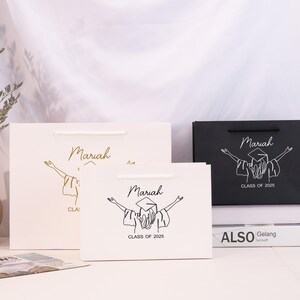 Sacchetti regalo personalizzati, Sacchetti regalo di laurea personalizzati, Sacchetto regalo di carta orizzontale per la classe del 2025, Sacchetti regalo universitari per lei, Sacchetto regalo per diplomati