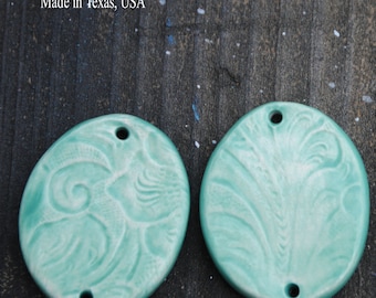 2 oval beads in Jade