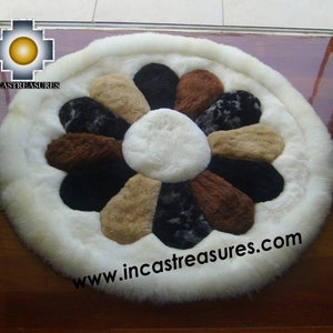 100% Alpaca Rug, Handmade Peruvian Rug, Soft, Fluffy Round Wool Rug with Geometric Pattern Rug, Handwoven Baby Alpaca Rugs