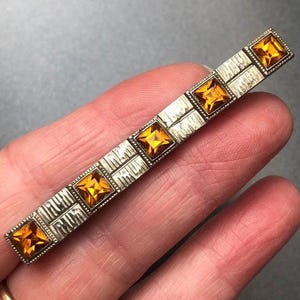 Spilla vintage Arts & Crafts in vetro giallo: spilla con barra color argento
