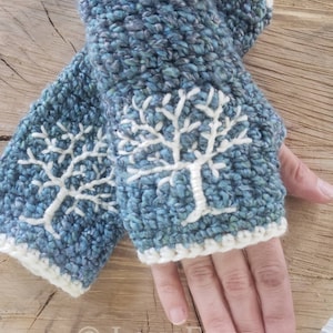 Womens Tree of Life Arm Warmers, Embroidered Fingerless Gloves, Blue and Cream Fingerless Gloves, Wrist Warmers, Boho Winter, MADE TO ORDER