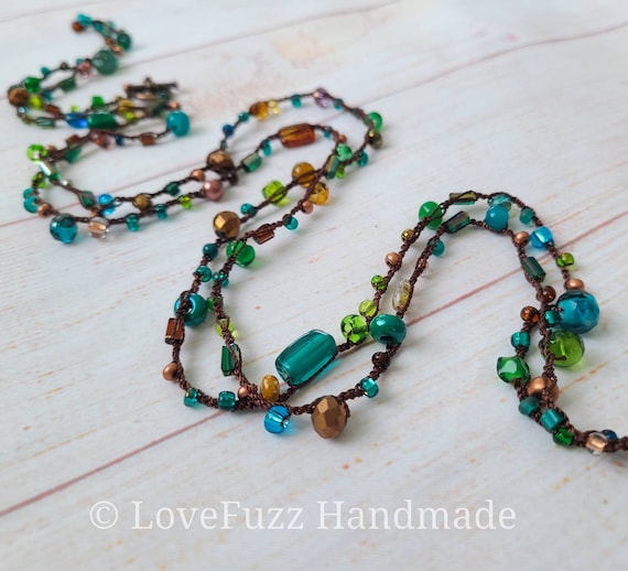 GLASS BEAD NECKLACE TEAL GLASS BEAD NECKLACE TEAL