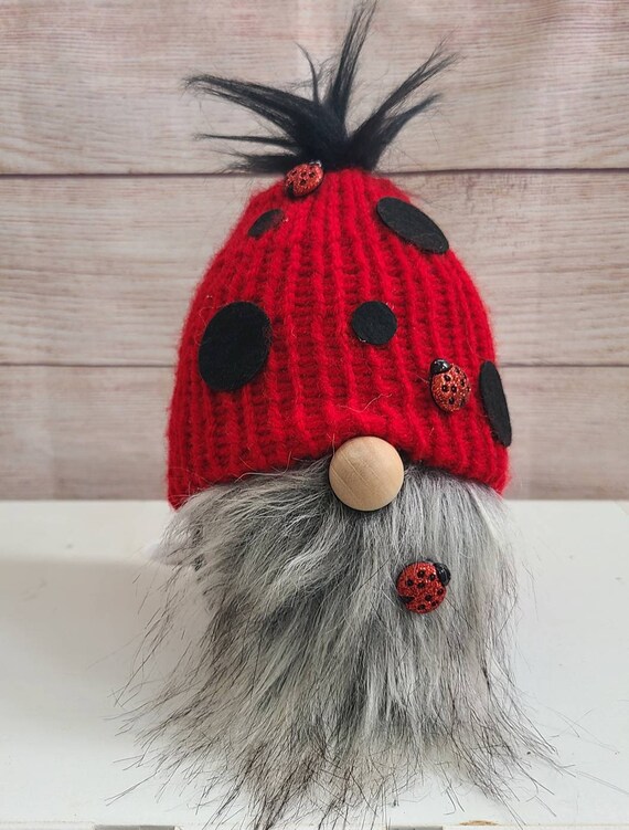 Häkeln-Gnome Mit Marienkäfer – Süße Puppe Zur Motivation & Deko Für Zuhause (Rot)