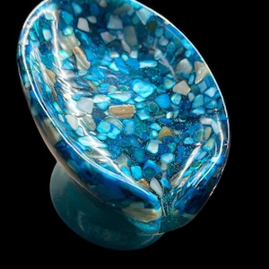 Resin Soap Dish: Coastal Decor with Sea Shells