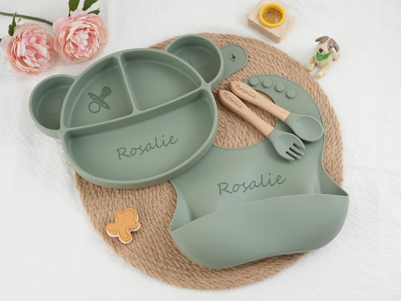 Personalized Silicone Baby Weaning Set: Engraved Bib, Cartoon Design