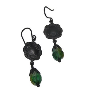 Emerald Green Black Art Nouveau Flower Drop Dangle Earrings Vintage Faceted Glass Floral
