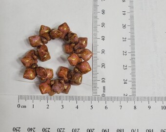 Cuentas de cristal checo con forma de dinosaurio, de 10 x 11 mm, color rosa y bronce, con forma de gota de punta (10 x 11 mm) - 30 unidades