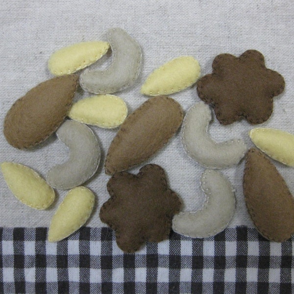 Felt mixed nuts