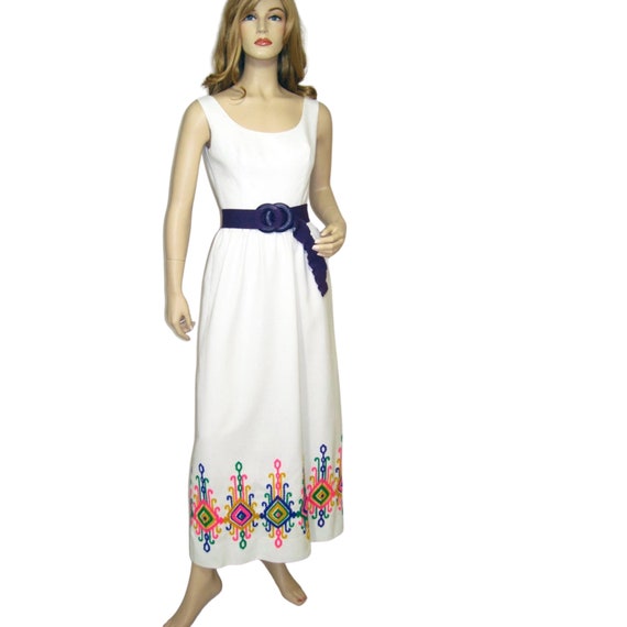 Vintage 70s Dress White Pique Ethnic Yarn Embroid… - image 1