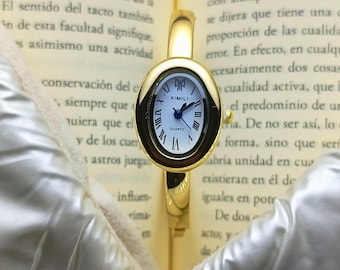 Vintage Gold Wristwatch Oval Face Bracelet Watch with Roman Numerals, Minimalist Jewelry Watch