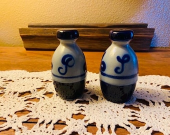 Vintage Salt Glazed Cobalt Blue Stoneware Salt and Pepper Shakers Rustic Farmhouse Folk Art European