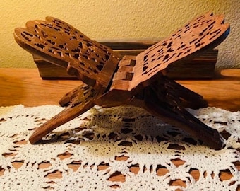 Vintage Wooden Leaf Design Book Stand or Rack Rustic CottageCore Folk Art