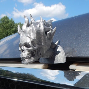 Flaming Skull &quot;Universal&quot; Hood Ornament