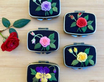 Mini Floral Embroidered Jewelry Box: Handmade Linen Ring Case with Mirror