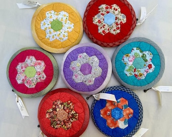 Hexagon Patchwork Round Wallet: Handmade Quilted Cotton Coin Purse or Mini Zipper Pouch
