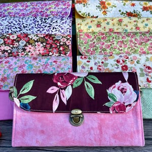 Floral Fabric Wristlet Wallet: Handmade Quilted Cotton Long Wallet with Press-Lock