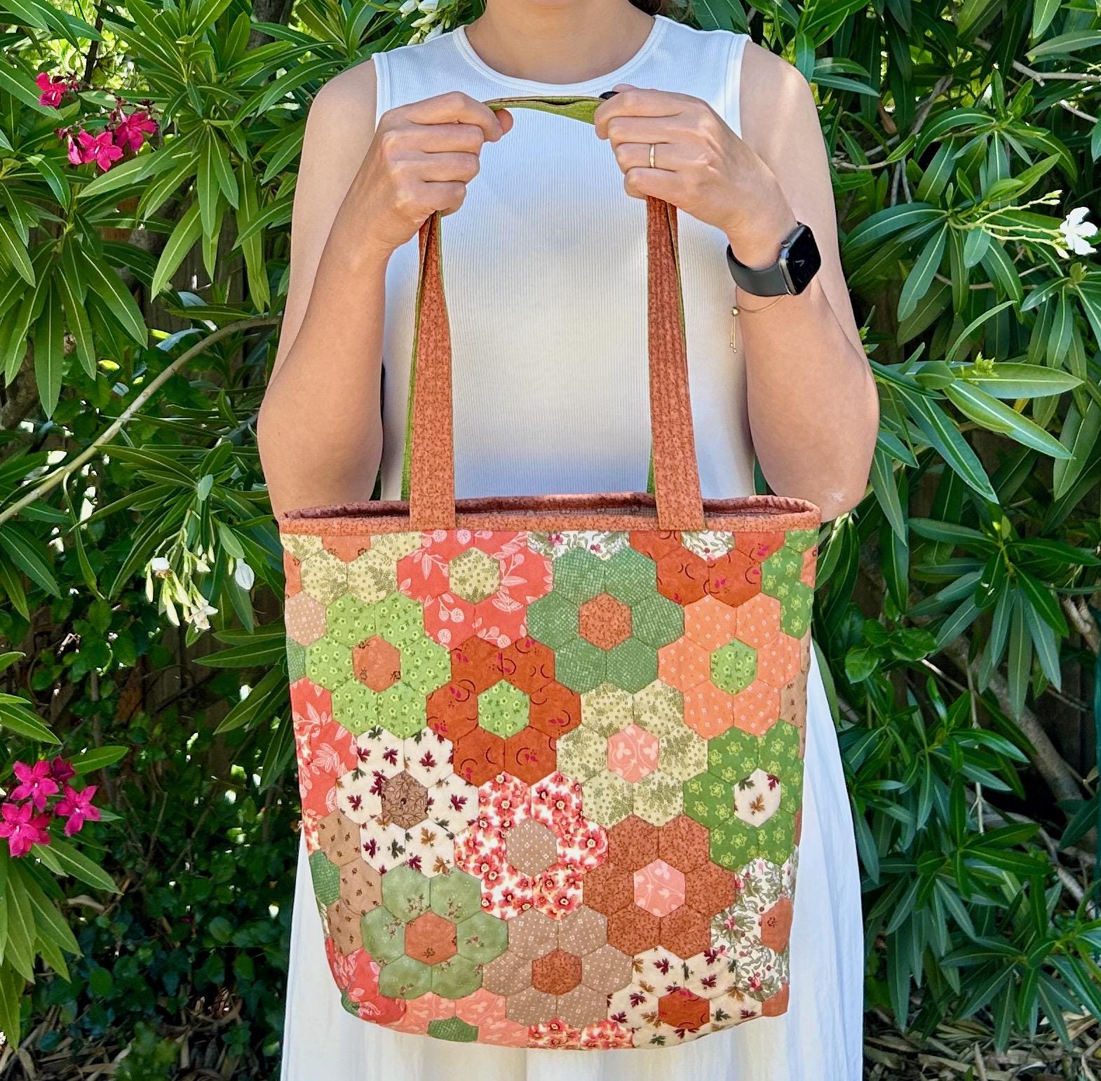 Hexagon Patchwork Tote Bag: Hand-quilted Cotton Fabric Shoulder