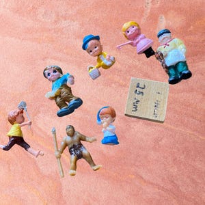 Lot of  Miniature Vintage Children Figurines / Diorama / Mini Crafts / Retro #2