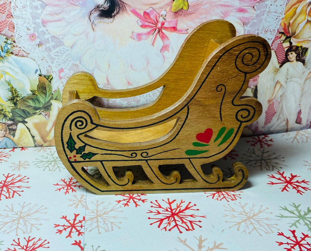 Vintage Wooden Tabletop Sleigh Christmas Decoration / Vintage Christmas