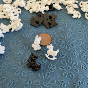 86 kleine geassorteerde Bunny, Rocking Horse en Scotty Dog Craft Button / Junk Journal / Tags / Card Making / Naaien / Scrapbook