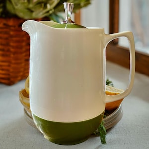 Vintage Retro Avocado Thermos Brand King Seeley Pitcher / MCM / Vintage Kitchen